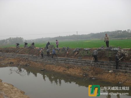  江西万安县小型农田水利重点县项目助民利民